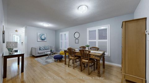 Photo 8 at 1809 Parkhurst Crescent, Duffin Heights, Pickering