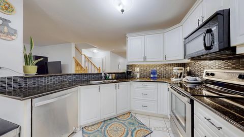 Photo 19 at 1809 Parkhurst Crescent, Duffin Heights, Pickering