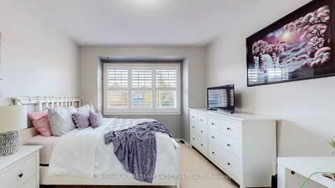 Photo 31 at 1809 Parkhurst Crescent, Duffin Heights, Pickering