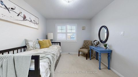 Photo 34 at 1809 Parkhurst Crescent, Duffin Heights, Pickering