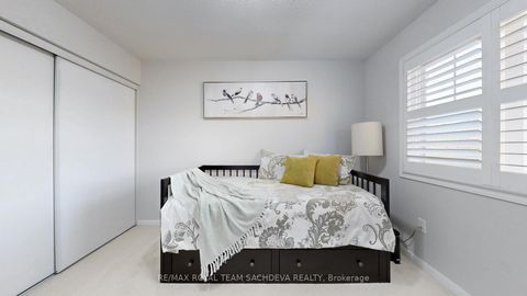 Photo 35 at 1809 Parkhurst Crescent, Duffin Heights, Pickering