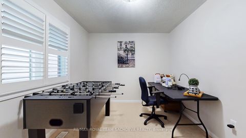 Photo 37 at 1809 Parkhurst Crescent, Duffin Heights, Pickering