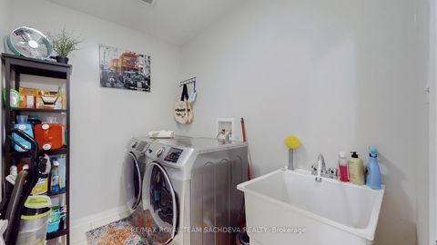 Photo 40 at 1809 Parkhurst Crescent, Duffin Heights, Pickering