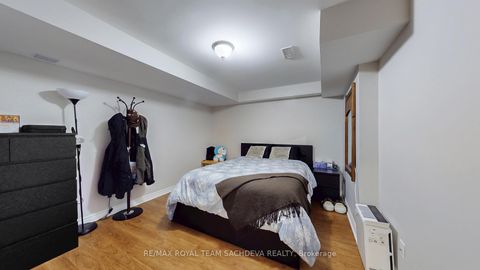 Photo 45 at 1809 Parkhurst Crescent, Duffin Heights, Pickering