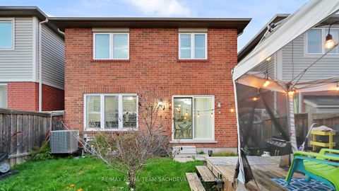 Photo 48 at 1809 Parkhurst Crescent, Duffin Heights, Pickering