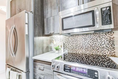 Photo 10 at 619 - 825 Church Street, Moore Park, Toronto