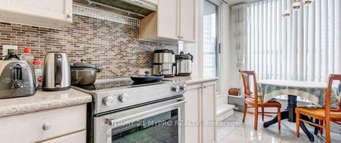 Photo 2 at 2208 - 28 Empress Avenue, Willowdale East, Toronto