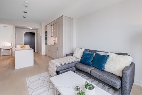 Photo 1 at 3503 - 11 Yorkville Avenue, Annex, Toronto