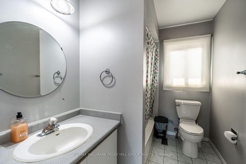 Photo 9 at 45 Weatherup Crescent, West Bayfield, Barrie