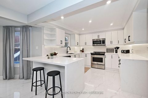 Photo 15 at 427 Mill Street, Mill Pond, Richmond Hill