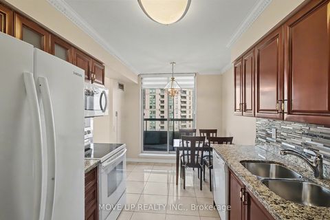 Photo 11 at 810 - 91 Townsgate Drive, Yorkhill, Vaughan