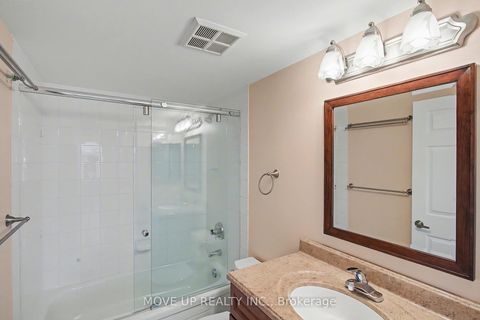 Photo 22 at 810 - 91 Townsgate Drive, Yorkhill, Vaughan