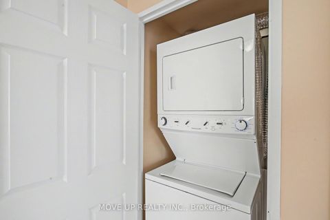 Photo 23 at 810 - 91 Townsgate Drive, Yorkhill, Vaughan