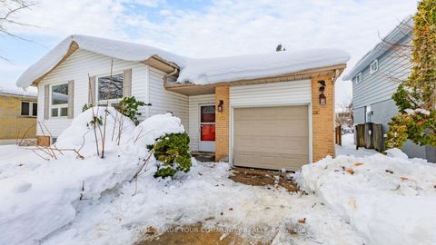 Photo 2 at 14 Lonsdale Place, Grove East, Barrie