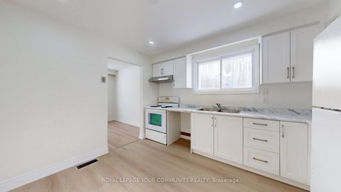 Photo 8 at 14 Lonsdale Place, Grove East, Barrie