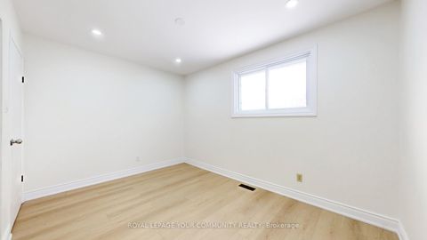 Photo 14 at 14 Lonsdale Place, Grove East, Barrie