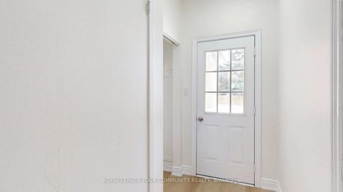 Photo 17 at 14 Lonsdale Place, Grove East, Barrie