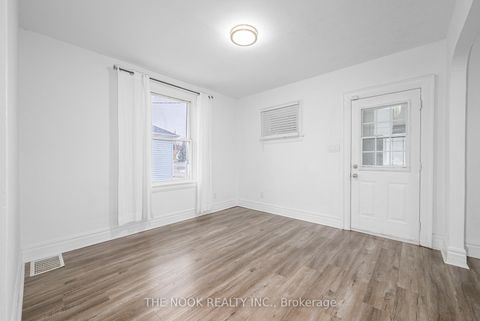 Photo 7 at 219 Verdun Road, Central, Oshawa