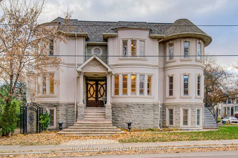 Photo 1 at 125 Kingsdale Avenue, Willowdale East, Toronto