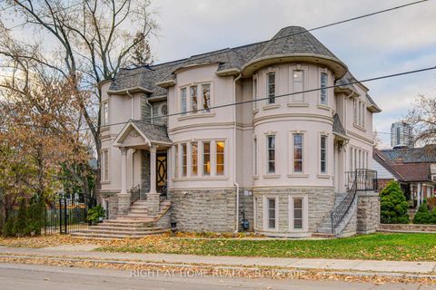 Photo 2 at 125 Kingsdale Avenue, Willowdale East, Toronto
