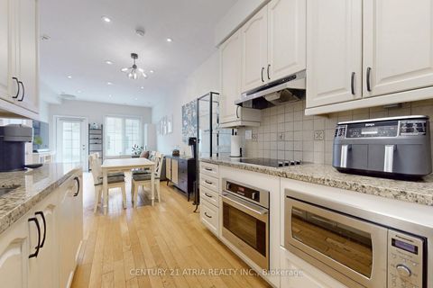 Photo 5 at 76 Hargrave Lane, York Mills, Toronto