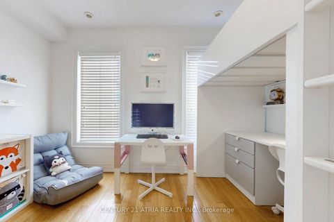 Photo 18 at 76 Hargrave Lane, York Mills, Toronto