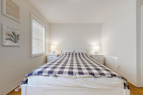 Photo 27 at 76 Hargrave Lane, York Mills, Toronto