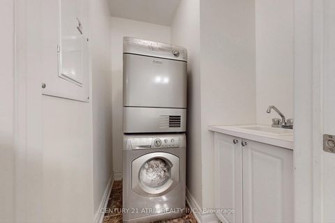 Photo 35 at 76 Hargrave Lane, York Mills, Toronto