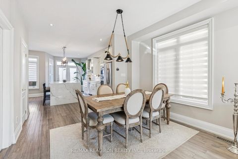 Photo 9 at 72 Saint Damian Avenue, Vellore Village, Vaughan