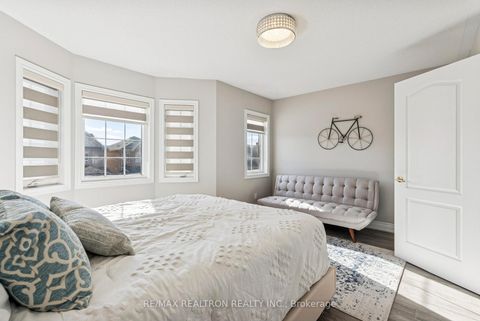 Photo 28 at 72 Saint Damian Avenue, Vellore Village, Vaughan