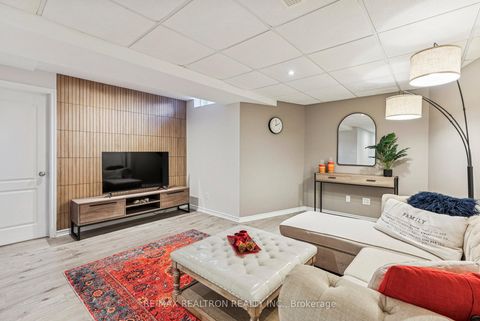 Photo 42 at 72 Saint Damian Avenue, Vellore Village, Vaughan