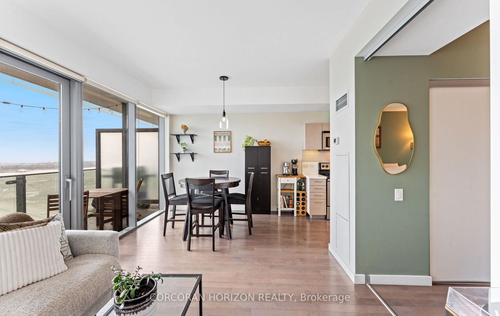 2105 - 70 Distillery Lane, Waterfront Communities C8, Toronto 