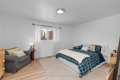 Photo 20 at 96 Brown Street, Holly, Barrie