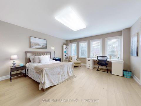 Photo 37 at 145 Renaissance Court, Beverley Glen, Vaughan