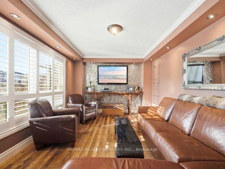 Photo 5 at 1131 Zimmerman Crescent, BE Beaty, Milton