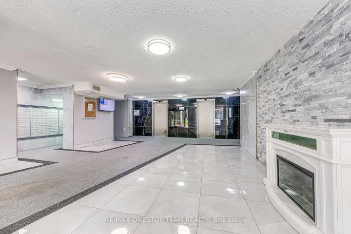 Photo 3 at 402 - 4 Kings Cross Road, Queen Street Corridor, Brampton