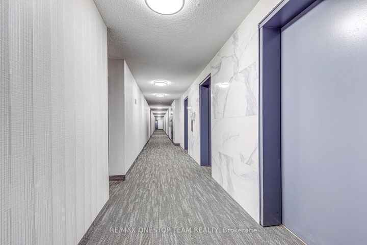 Photo 4 at 402 - 4 Kings Cross Road, Queen Street Corridor, Brampton