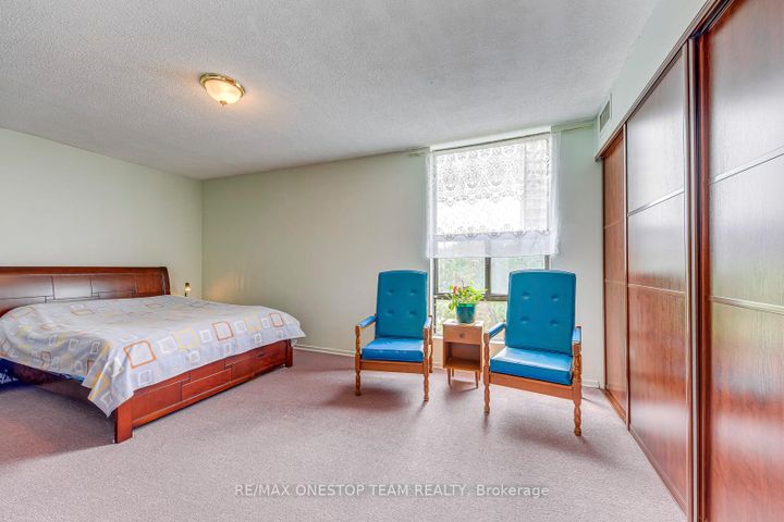 Photo 12 at 402 - 4 Kings Cross Road, Queen Street Corridor, Brampton