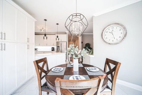 Photo 9 at 204 Ivy Jay Crescent, Bayview Northeast, Aurora