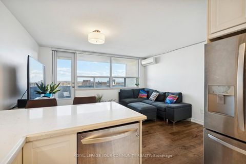 Photo 13 at 1606 - 40 Homewood Avenue, South St. James Town, Toronto