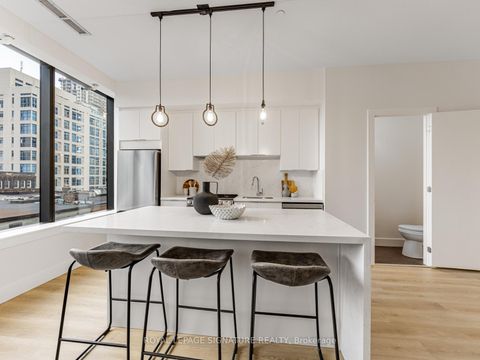 Photo 7 at 402 - 5 St. Joseph Street, Bay Street Corridor, Toronto