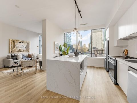 Photo 13 at 402 - 5 St. Joseph Street, Bay Street Corridor, Toronto