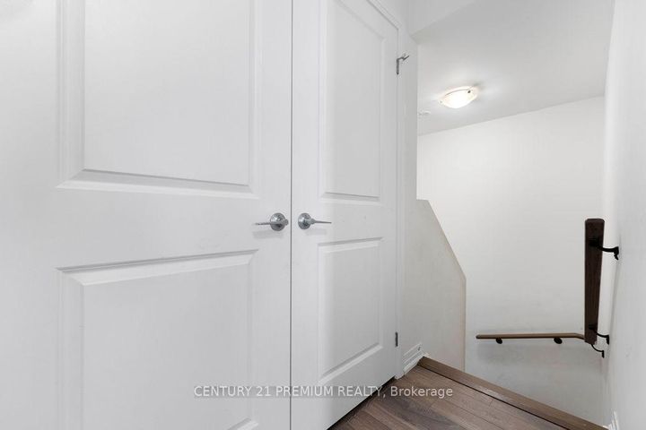Photo 2 at 715 - 2635 William Jackson Drive, Duffin Heights, Pickering