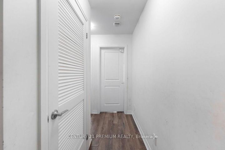 Photo 3 at 715 - 2635 William Jackson Drive, Duffin Heights, Pickering