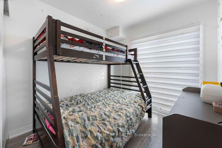 Photo 4 at 715 - 2635 William Jackson Drive, Duffin Heights, Pickering