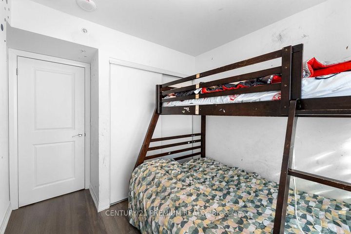 Photo 6 at 715 - 2635 William Jackson Drive, Duffin Heights, Pickering