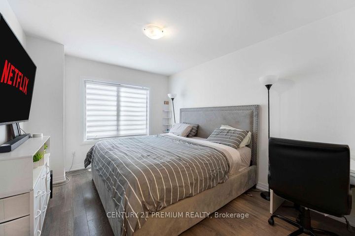 Photo 8 at 715 - 2635 William Jackson Drive, Duffin Heights, Pickering