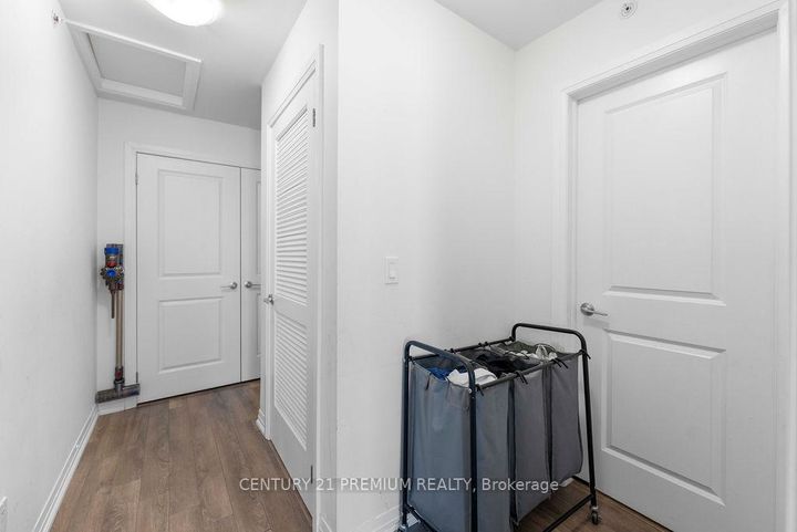 Photo 13 at 715 - 2635 William Jackson Drive, Duffin Heights, Pickering