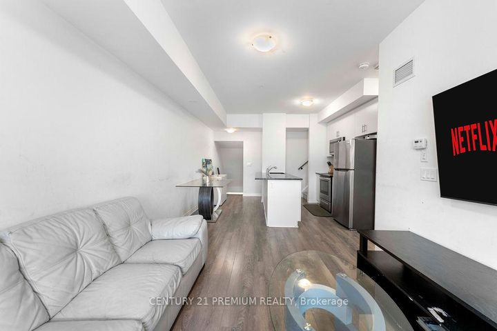 Photo 26 at 715 - 2635 William Jackson Drive, Duffin Heights, Pickering