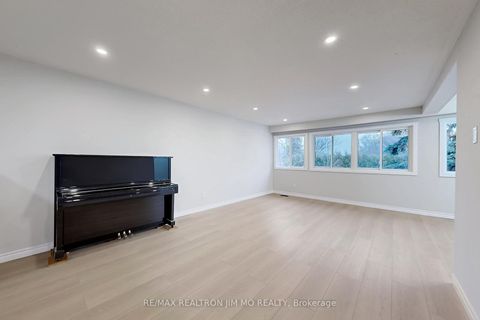 Photo 3 at 31 Angus Drive, Don Valley Village, Toronto